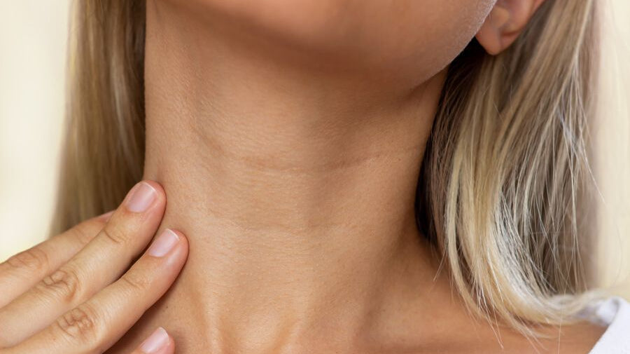 Your laptop is ageing your neck. Dubai's most overlooked skin concern — and how we fix it.